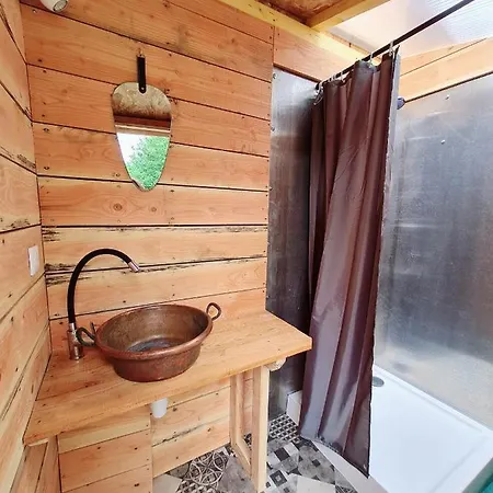 Domaine Des Butineuses Luxury tent Longny les Villages
