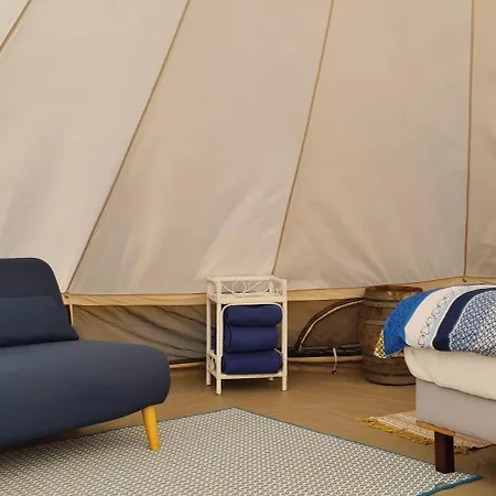 Luxury tent Domaine Des Butineuses Longny les Villages